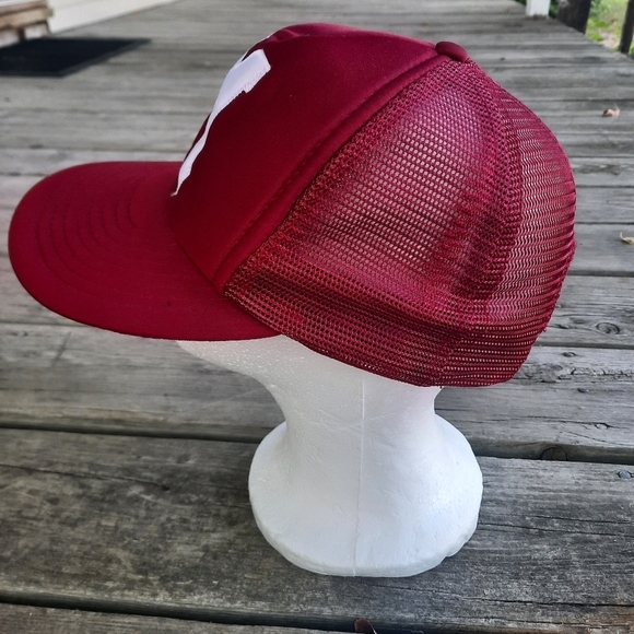 Vintage M white patch maroon snapback trucker hat - Picture 5 of 10